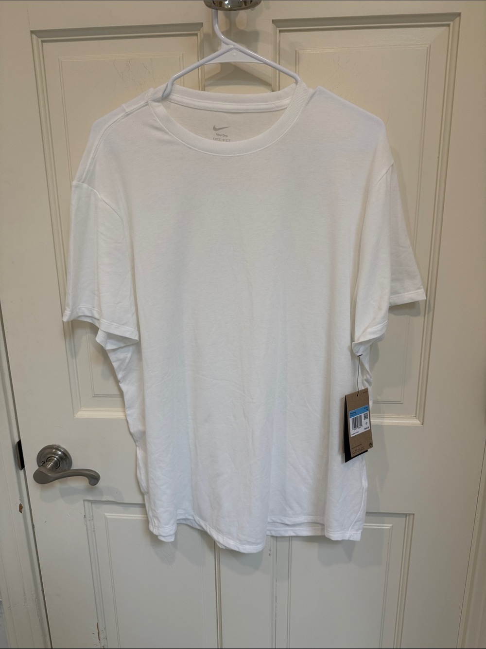 Nike Women’s White Crew Neck T-Shirt
